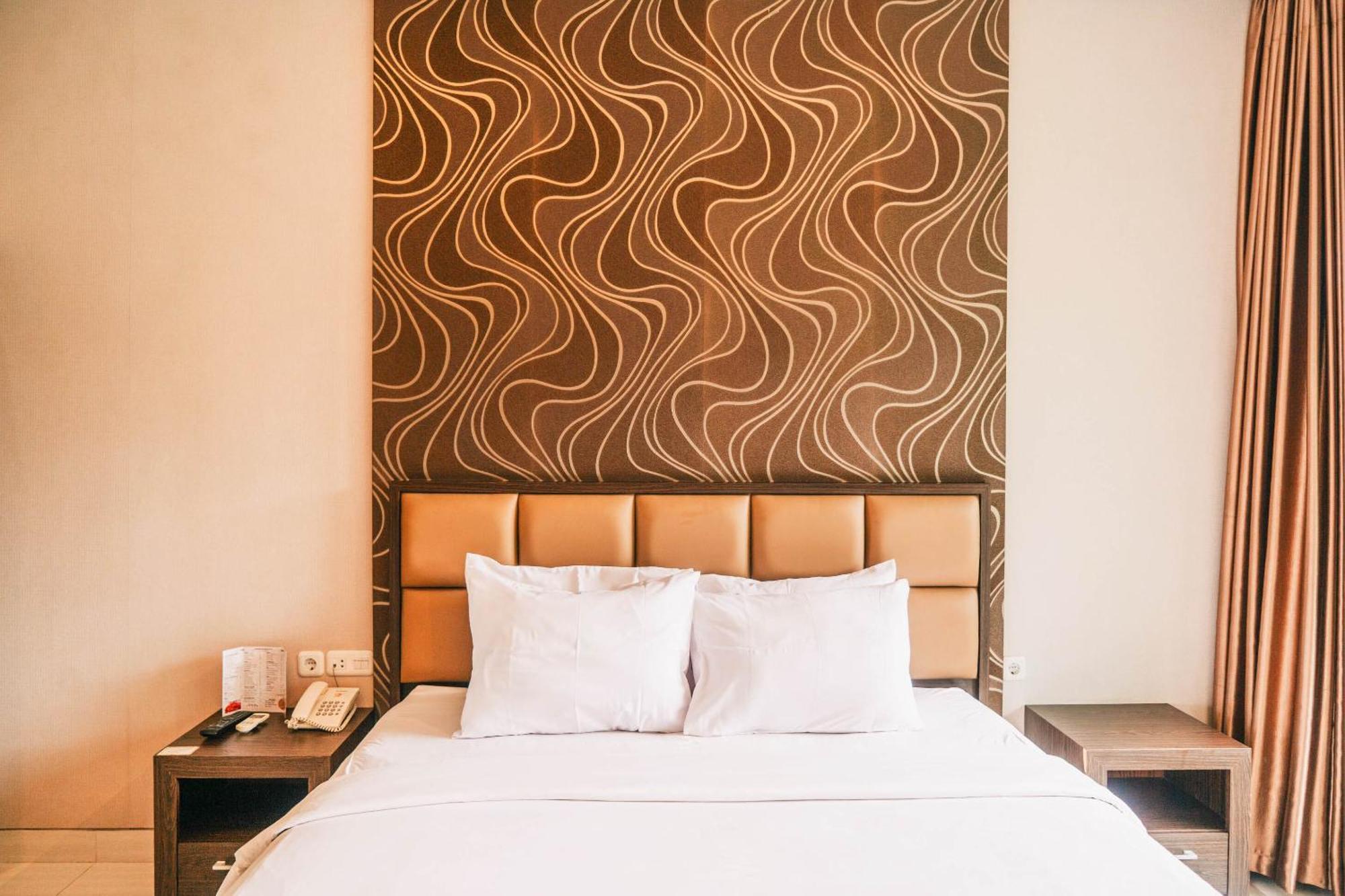 New Surya Hotel Banyuwangi  Buitenkant foto